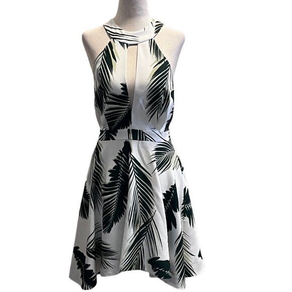 C/MEO Collective Revolve Witness Fit Flare Dress S Small Tropical Leaf Pine Maui - Picture 11 of 11